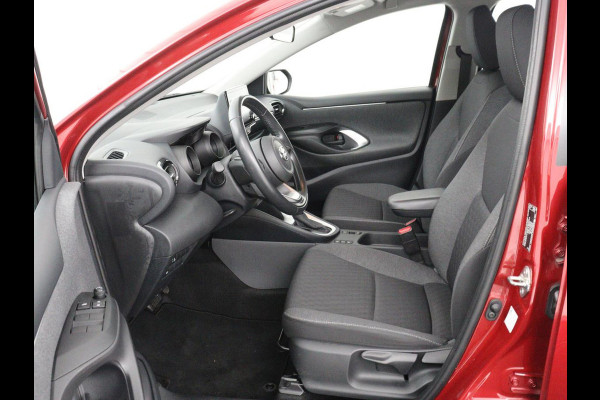 Toyota Yaris 1.5 Hybrid Dynamic | Carplay | Adaptive cruise | Keyless | Camera | Full LED | Climate control | 16'' | Bluetooth | DAB | Regensensor | Origineel NL