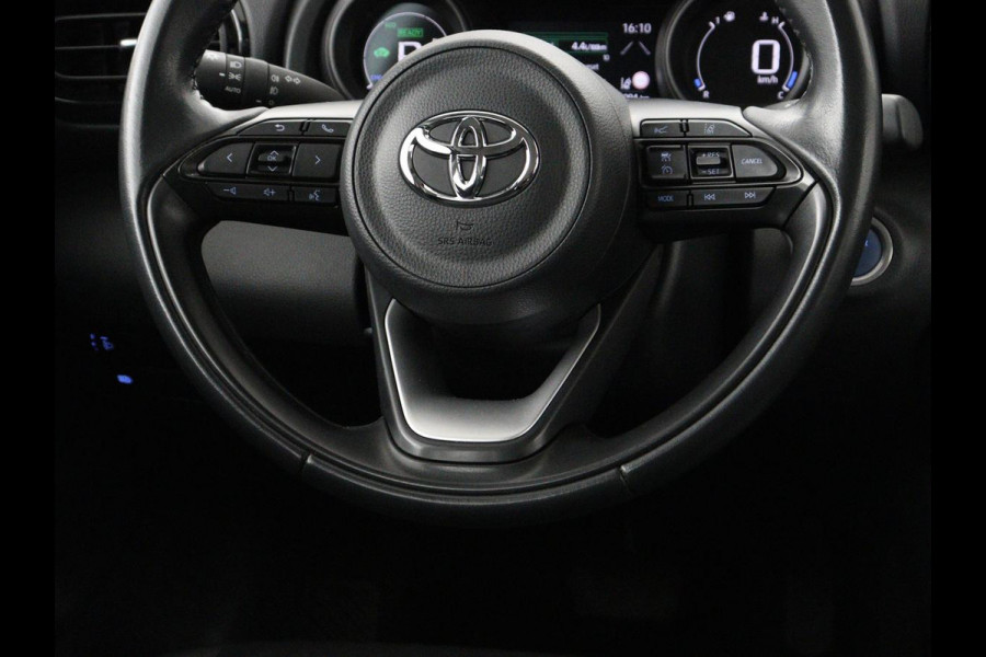 Toyota Yaris 1.5 Hybrid Dynamic | Carplay | Adaptive cruise | Keyless | Camera | Full LED | Climate control | 16'' | Bluetooth | DAB | Regensensor | Origineel NL