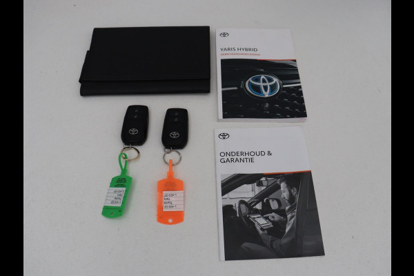 Toyota Yaris 1.5 Hybrid Dynamic | Carplay | Adaptive cruise | Keyless | Camera | Full LED | Climate control | 16'' | Bluetooth | DAB | Regensensor | Origineel NL