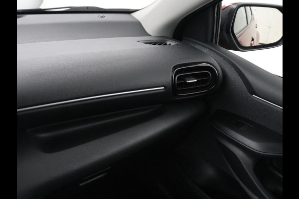 Toyota Yaris 1.5 Hybrid Dynamic | Carplay | Adaptive cruise | Keyless | Camera | Full LED | Climate control | 16'' | Bluetooth | DAB | Regensensor | Origineel NL