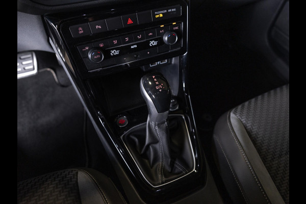 Volkswagen T-Cross 1.0 TSI 2x R-Line / 115pk / Dodehoek herkenning / Automatische klimaatregeling /
