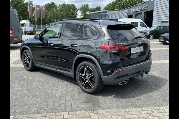 Mercedes-Benz GLA 250 e AMG // Trekhaak / Panoramadak // Keyless Entry // MultiBeam LED // Carplay // Sfeerverlichting