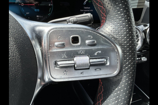Mercedes-Benz GLA 250 e AMG // Trekhaak / Panoramadak // Keyless Entry // MultiBeam LED // Carplay // Sfeerverlichting