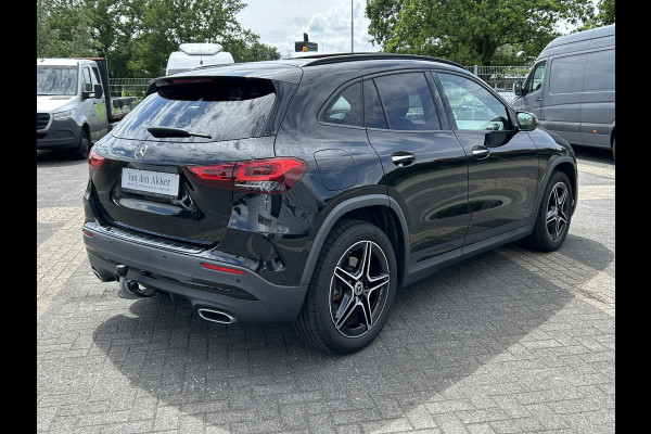 Mercedes-Benz GLA 250 e AMG // Trekhaak / Panoramadak // Keyless Entry // MultiBeam LED // Carplay // Sfeerverlichting
