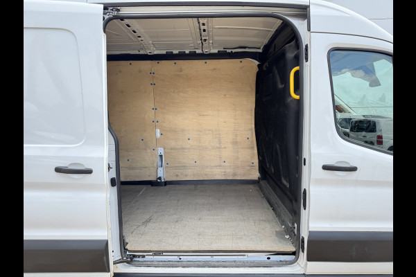 Ford Transit 2.0 TDCI 130PK L3H2 Airco Cruise control Camera Parkeersensoren v+a