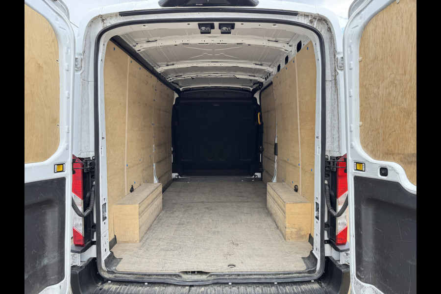 Ford Transit 2.0 TDCI 130PK L3H2 Airco Cruise control Camera Parkeersensoren v+a