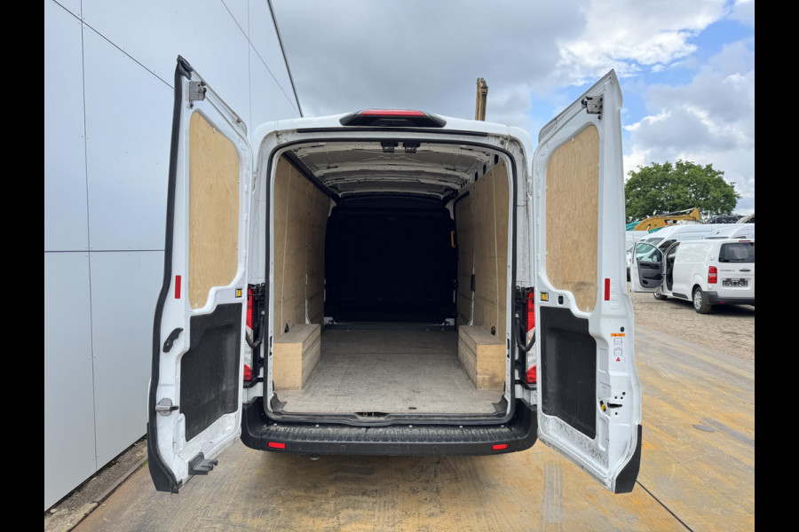 Ford Transit 2.0 TDCI 130PK L3H2 Airco Cruise control Camera Parkeersensoren v+a