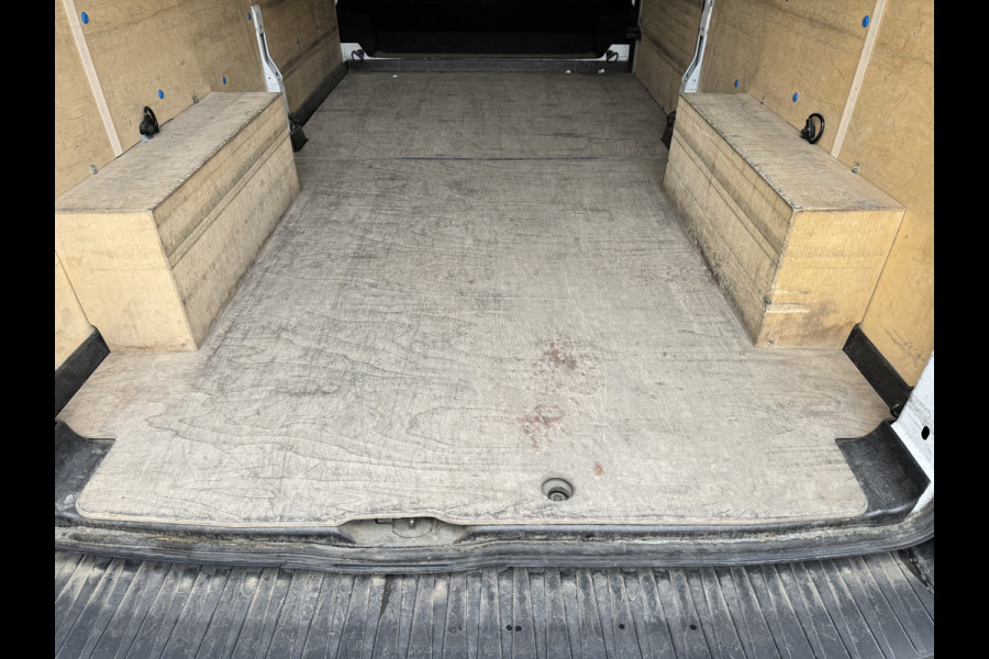 Ford Transit 2.0 TDCI 130PK L3H2 Airco Cruise control Camera Parkeersensoren v+a