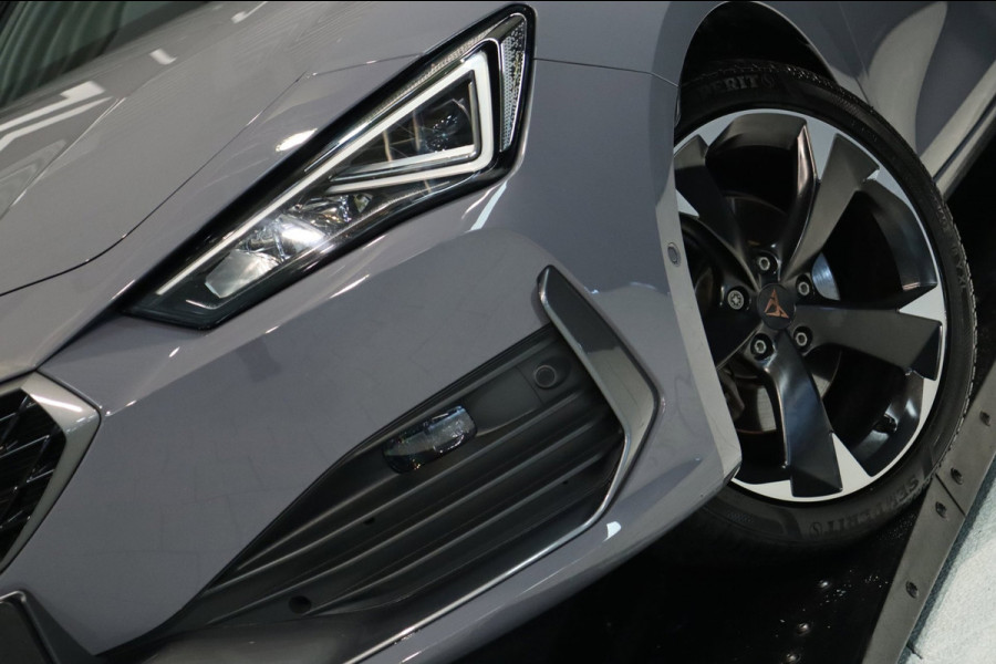 CUPRA Leon Sportstourer 1.4 e-Hybrid / PANO / MEMORY / KEYLESS / CAMERA