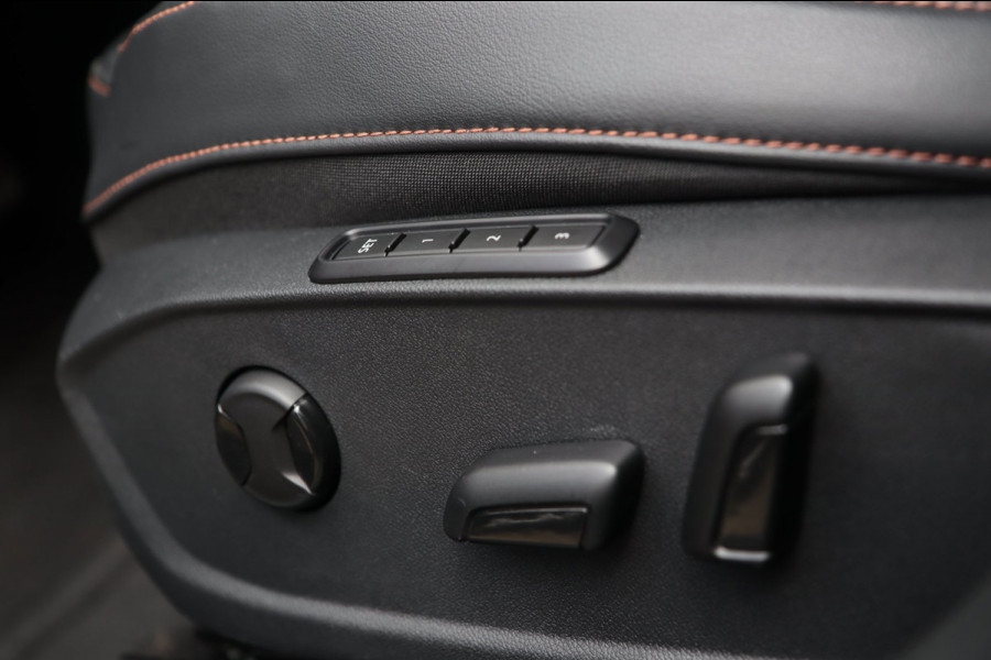 CUPRA Leon Sportstourer 1.4 e-Hybrid / PANO / MEMORY / KEYLESS / CAMERA