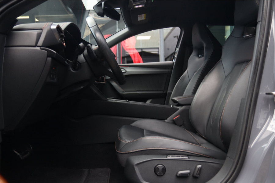 CUPRA Leon Sportstourer 1.4 e-Hybrid / PANO / MEMORY / KEYLESS / CAMERA