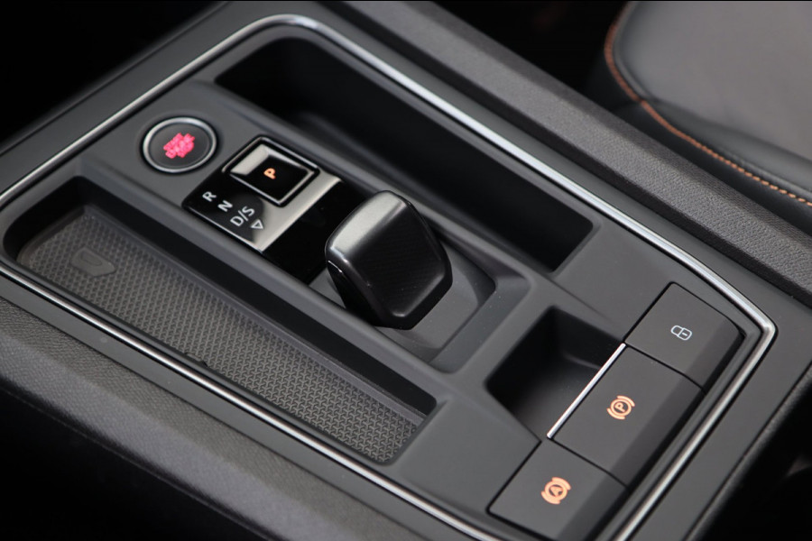 CUPRA Leon Sportstourer 1.4 e-Hybrid / PANO / MEMORY / KEYLESS / CAMERA