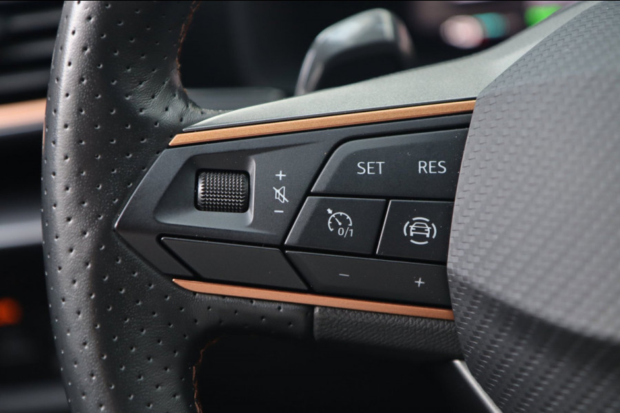CUPRA Leon Sportstourer 1.4 e-Hybrid / PANO / MEMORY / KEYLESS / CAMERA