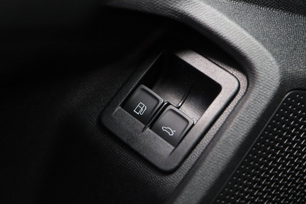 CUPRA Leon Sportstourer 1.4 e-Hybrid / PANO / MEMORY / KEYLESS / CAMERA