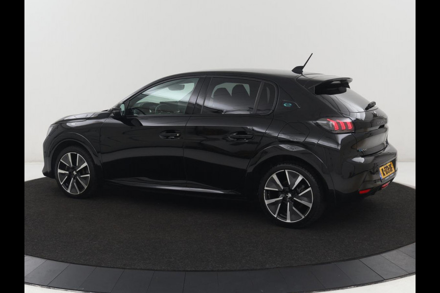 Peugeot e-208 EV GT 350 50 kWh | SOH 89,8% | Half leder | Camera | Carplay | Navigatie | Side Assist | Sportstoelen | Full LED | Parkeerhulp | DAB | Climate control | Bluetooth | Cruise control