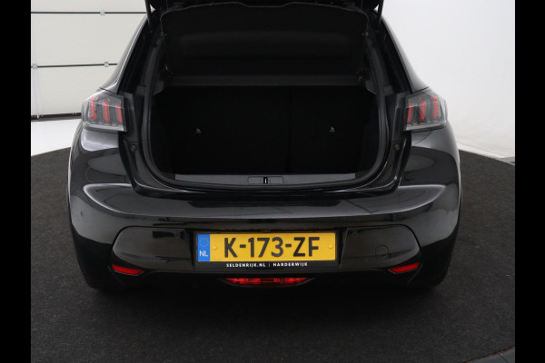 Peugeot e-208 EV GT 350 50 kWh | SOH 89,8% | Half leder | Camera | Carplay | Navigatie | Side Assist | Sportstoelen | Full LED | Parkeerhulp | DAB | Climate control | Bluetooth | Cruise control