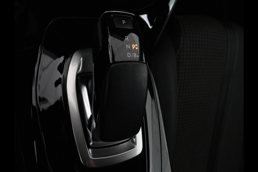 Peugeot e-208 EV GT 350 50 kWh | SOH 89,8% | Half leder | Camera | Carplay | Navigatie | Side Assist | Sportstoelen | Full LED | Parkeerhulp | DAB | Climate control | Bluetooth | Cruise control
