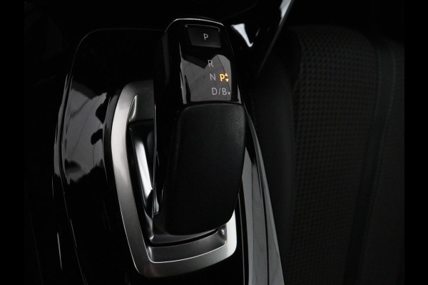 Peugeot e-208 EV GT 350 50 kWh | SOH 89,8% | Half leder | Camera | Carplay | Navigatie | Side Assist | Sportstoelen | Full LED | Parkeerhulp | DAB | Climate control | Bluetooth | Cruise control