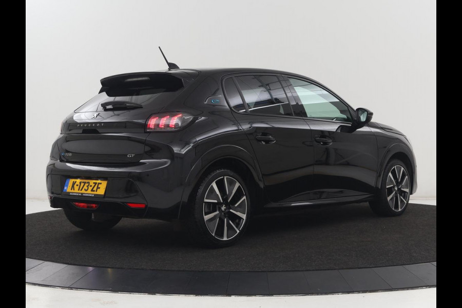 Peugeot e-208 EV GT 350 50 kWh | SOH 89,8% | Half leder | Camera | Carplay | Navigatie | Side Assist | Sportstoelen | Full LED | Parkeerhulp | DAB | Climate control | Bluetooth | Cruise control
