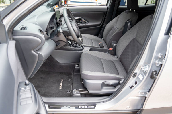Toyota Yaris Cross 1.5 Hybrid 115 Active | Prijs rijklaar incl. 12 mnd garantie | Stoelverw Carplay Clima Camera LED