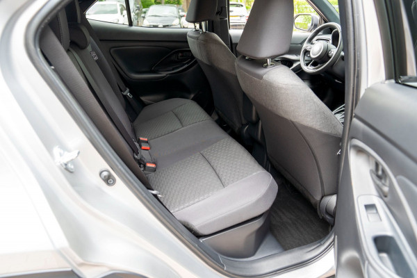 Toyota Yaris Cross 1.5 Hybrid 115 Active | Prijs rijklaar incl. 12 mnd garantie | Stoelverw Carplay Clima Camera LED