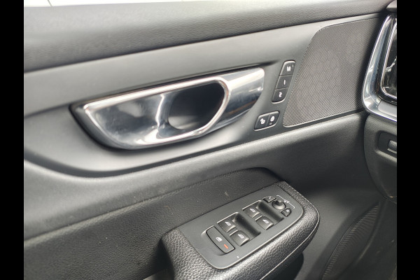 Volvo V60 2.0 T5 251PK Aut. Leder Wegkl.Trekhaak Navi Ecc Adap.Cruise Contourstoelen Apple CarPlay Android Auto Bordherk. High Performance Elek.Stoelen+Memory Elek.Achterklep Privacy Glas Lmv 18" Regensensor 1.800KG Trekgewicht Origineel Nederlandse Auto