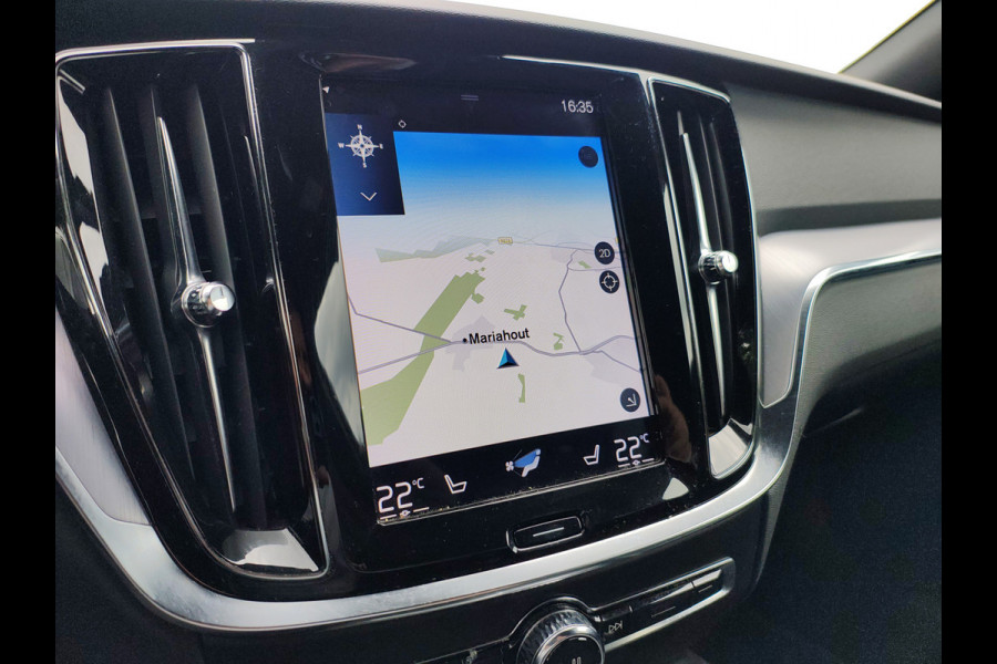Volvo V60 2.0 T5 251PK Aut. Leder Wegkl.Trekhaak Navi Ecc Adap.Cruise Contourstoelen Apple CarPlay Android Auto Bordherk. High Performance Elek.Stoelen+Memory Elek.Achterklep Privacy Glas Lmv 18" Regensensor 1.800KG Trekgewicht Origineel Nederlandse Auto