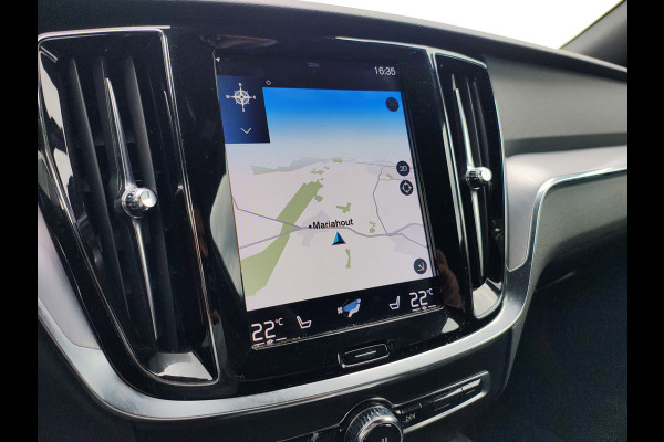 Volvo V60 2.0 T5 251PK Aut. Leder Wegkl.Trekhaak Navi Ecc Adap.Cruise Contourstoelen Apple CarPlay Android Auto Bordherk. High Performance Elek.Stoelen+Memory Elek.Achterklep Privacy Glas Lmv 18" Regensensor 1.800KG Trekgewicht Origineel Nederlandse Auto