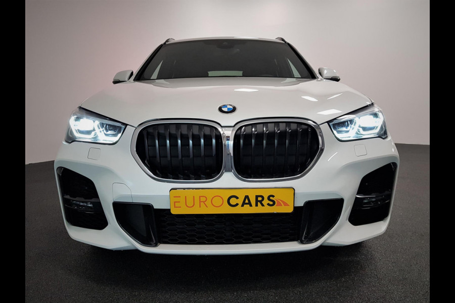 BMW X1 sDrive18i Automaat M-Sport Executive Lederen Bekleding Navigatie Climate Control Camera Parkeer Sensoren Lichtmetalen velgen Cruise Control