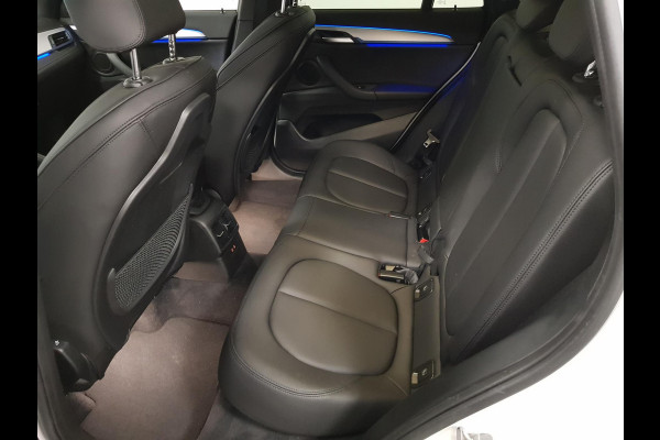 BMW X1 sDrive18i Automaat M-Sport Executive Lederen Bekleding Navigatie Climate Control Camera Parkeer Sensoren Lichtmetalen velgen Cruise Control