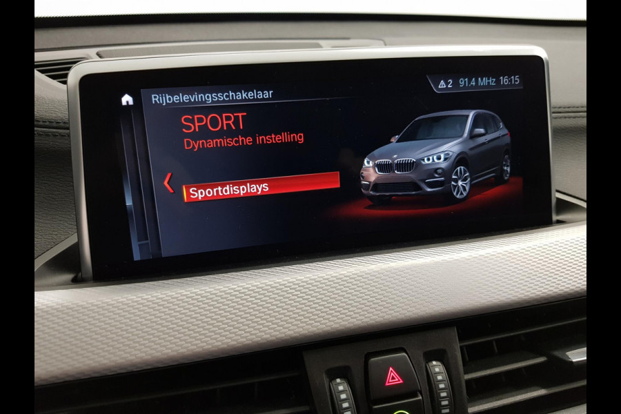 BMW X1 sDrive18i Automaat M-Sport Executive Lederen Bekleding Navigatie Climate Control Camera Parkeer Sensoren Lichtmetalen velgen Cruise Control