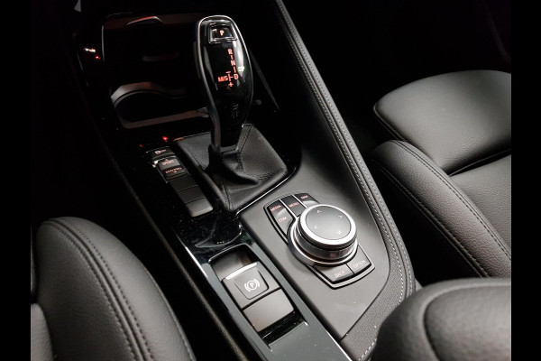 BMW X1 sDrive18i Automaat M-Sport Executive Lederen Bekleding Navigatie Climate Control Camera Parkeer Sensoren Lichtmetalen velgen Cruise Control