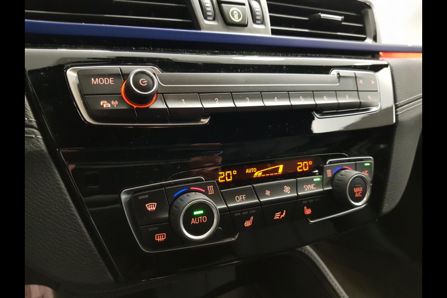 BMW X1 sDrive18i Automaat M-Sport Executive Lederen Bekleding Navigatie Climate Control Camera Parkeer Sensoren Lichtmetalen velgen Cruise Control