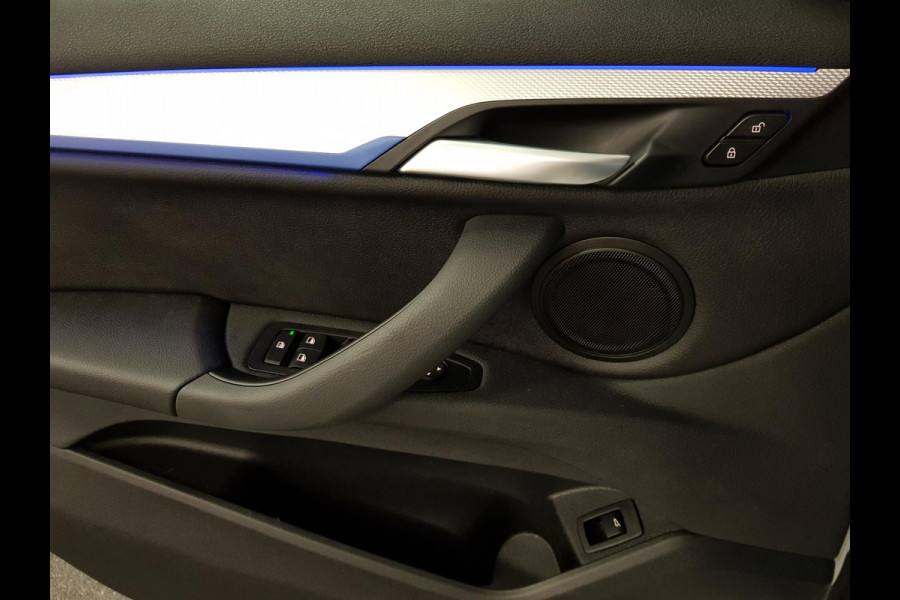 BMW X1 sDrive18i Automaat M-Sport Executive Lederen Bekleding Navigatie Climate Control Camera Parkeer Sensoren Lichtmetalen velgen Cruise Control