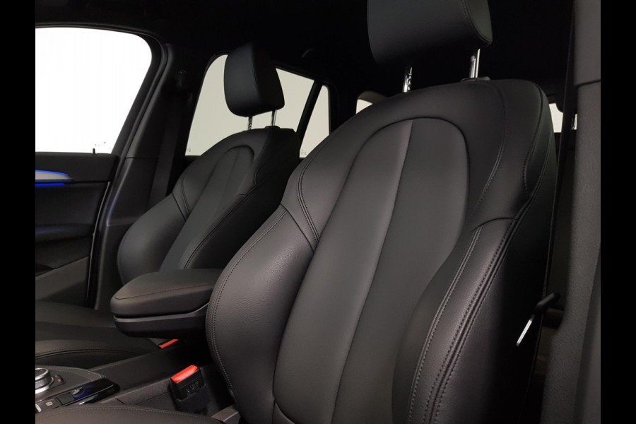 BMW X1 sDrive18i Automaat M-Sport Executive Lederen Bekleding Navigatie Climate Control Camera Parkeer Sensoren Lichtmetalen velgen Cruise Control