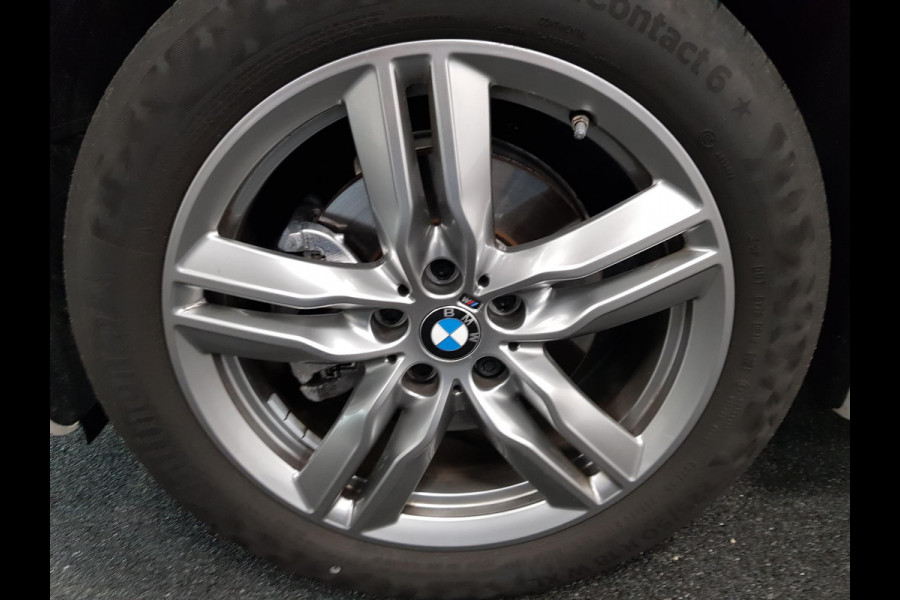 BMW X1 sDrive18i Automaat M-Sport Executive Lederen Bekleding Navigatie Climate Control Camera Parkeer Sensoren Lichtmetalen velgen Cruise Control