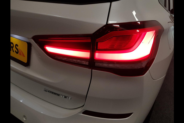 BMW X1 sDrive18i Automaat M-Sport Executive Lederen Bekleding Navigatie Climate Control Camera Parkeer Sensoren Lichtmetalen velgen Cruise Control