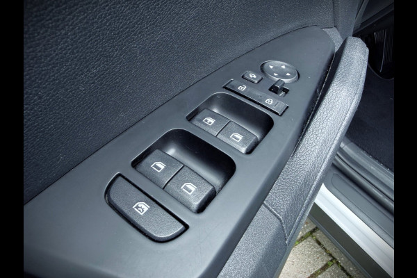 Kia Sportage 1.6 T-GDi MHEV DynamicLine - LED - Achteruitrijcamera - Apple CarPlay / Android Auto - Stuur-/Stoelverwarming - PDC