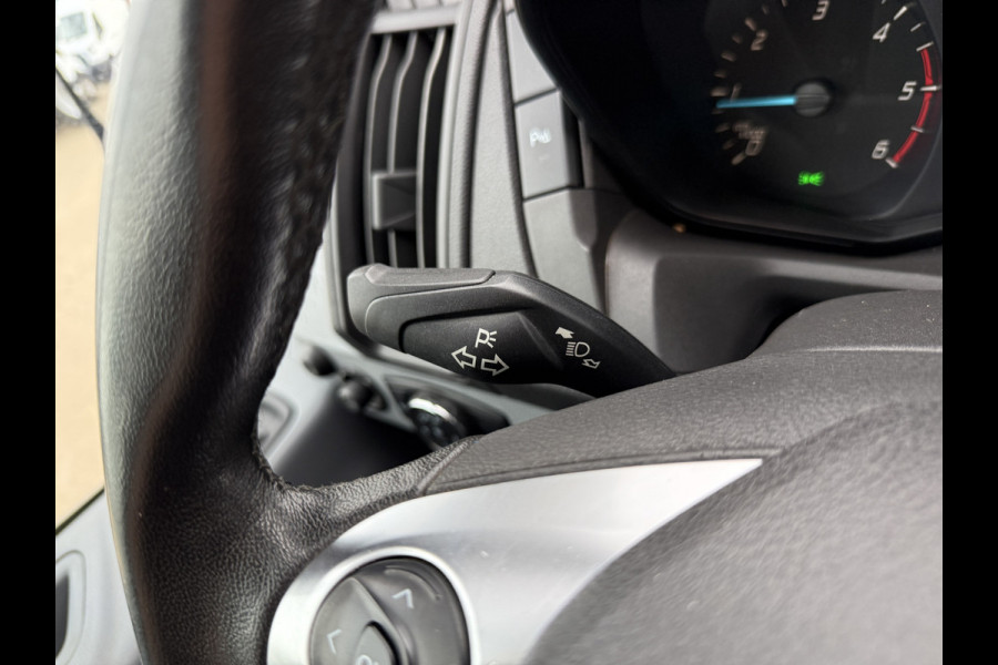 Ford Transit 2.0 TDCI 130PK Airco Cruise Control Parkeersensoren Stoelverwarming Zwaailampen Kastwand Inbouw