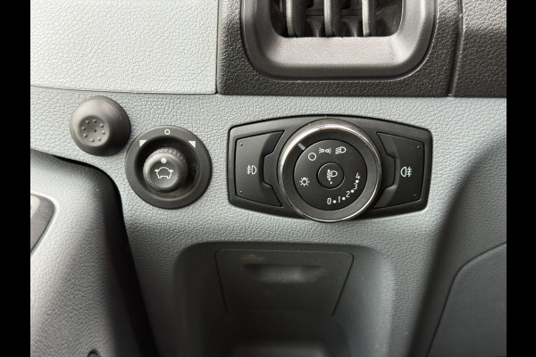 Ford Transit 2.0 TDCI 130PK Airco Cruise Control Parkeersensoren Stoelverwarming Zwaailampen Kastwand Inbouw