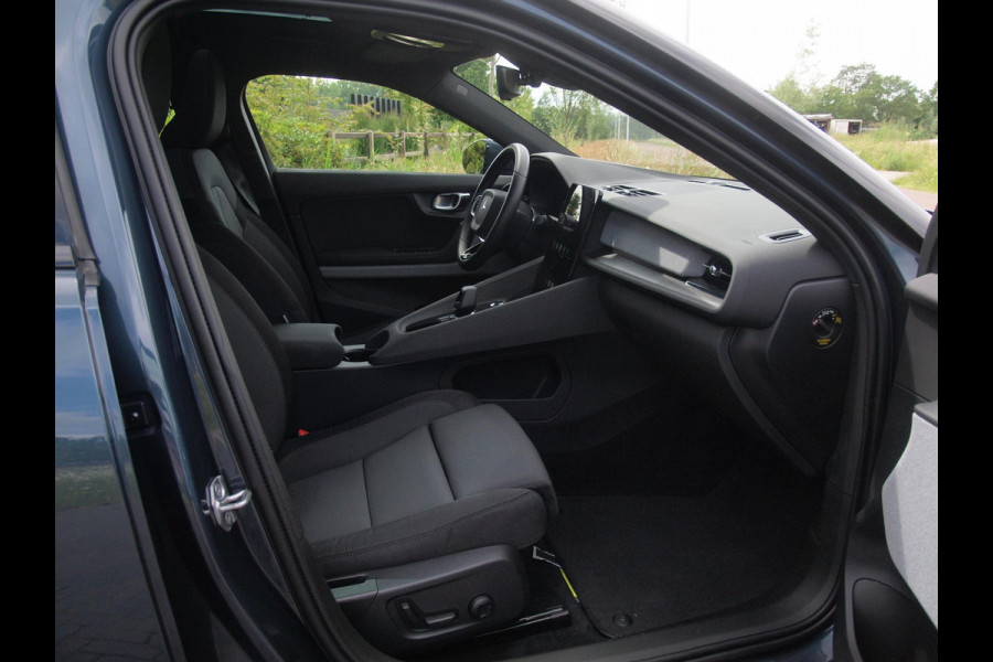 Polestar 2 Long Range Dual Motor Launch Edition 78kWh 408PK | Panoramadak | Harman Kardon | 360 Camera | Apple Carplay |