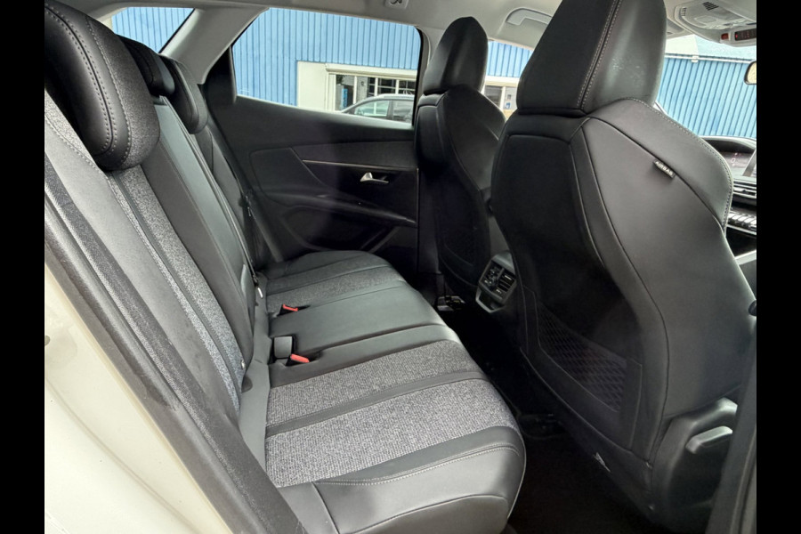Peugeot 3008 1.2 PureTech Allure -AUTOMAAT I Navigatie I LED/PDC I Achteruitrij camera I Airco I Sport velgen I Dealer onderhouden