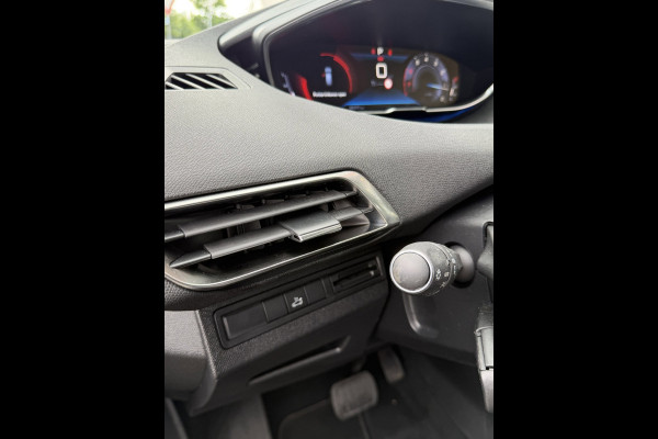 Peugeot 3008 1.2 PureTech Allure -AUTOMAAT I Navigatie I LED/PDC I Achteruitrij camera I Airco I Sport velgen I Dealer onderhouden