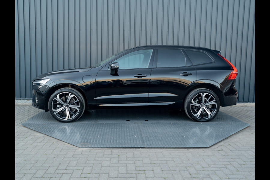 Volvo XC60 2.0 T8 Plug-in hybrid AWD Plus Dark | Pano | Trekhaak wegkl. | 360 Camera | Head Up | Harman/ Kardon | Prijs Rijklaar!!