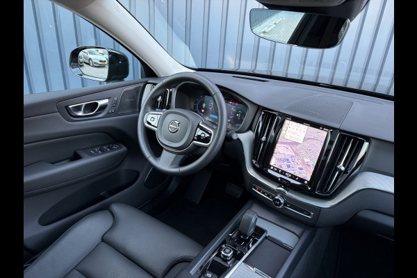 Volvo XC60 2.0 T8 Plug-in hybrid AWD Plus Dark | Pano | Trekhaak wegkl. | 360 Camera | Head Up | Harman/ Kardon | Prijs Rijklaar!!