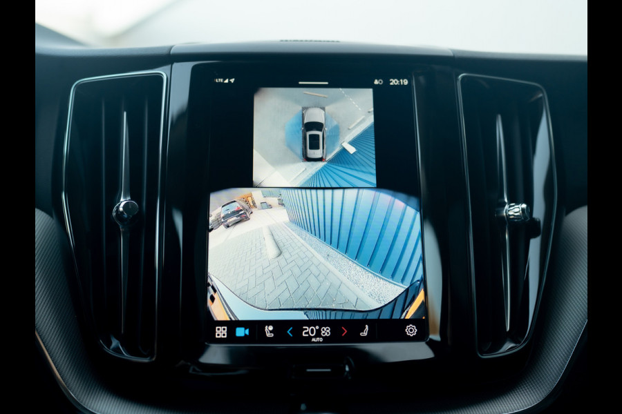 Volvo XC60 2.0 T8 Plug-in hybrid AWD Plus Dark | Pano | Trekhaak wegkl. | 360 Camera | Head Up | Harman/ Kardon | Prijs Rijklaar!!