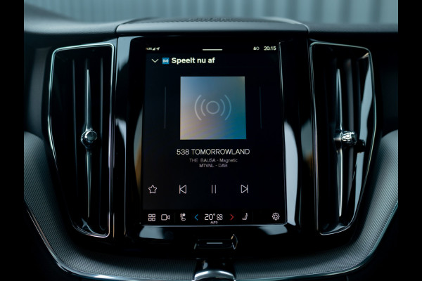 Volvo XC60 2.0 T8 Plug-in hybrid AWD Plus Dark | Pano | Trekhaak wegkl. | 360 Camera | Head Up | Harman/ Kardon | Prijs Rijklaar!!