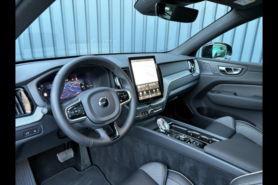 Volvo XC60 2.0 T6 Plug-in hybrid AWD Plus Black Edition | Pano | Trekhaak wegkl. | Facelift | 360 Camera | Head Up | Harman/ Kardon | Prijs Rijklaar!!