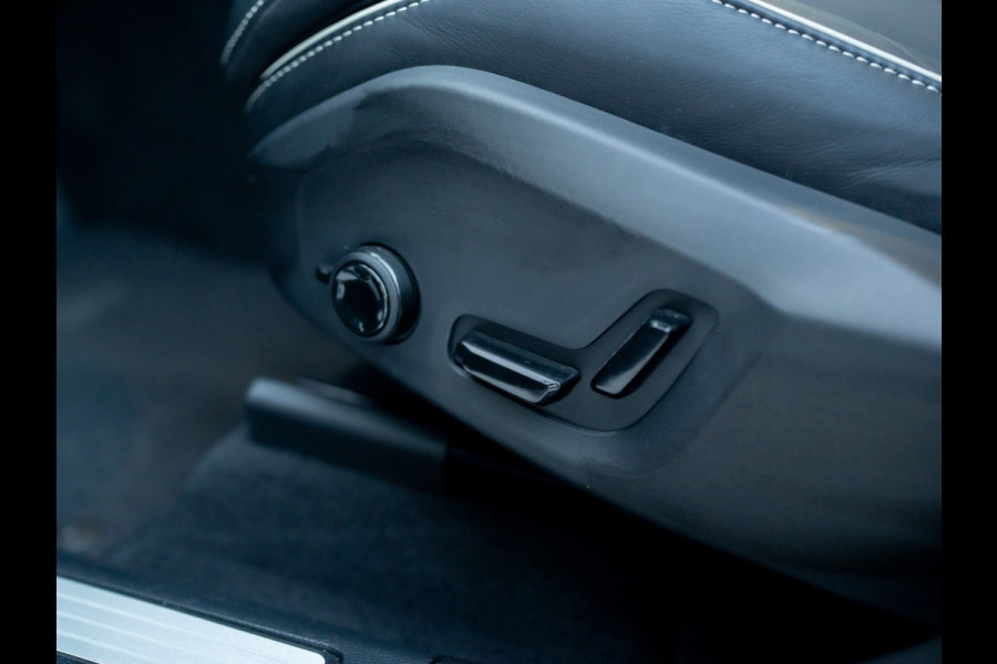Volvo XC60 2.0 T6 Plug-in hybrid AWD Plus Black Edition | Pano | Trekhaak wegkl. | Facelift | 360 Camera | Head Up | Harman/ Kardon | Prijs Rijklaar!!