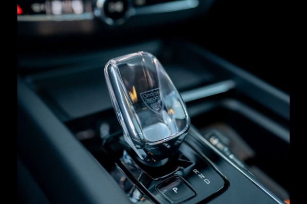 Volvo XC60 2.0 T6 Plug-in hybrid AWD Plus Black Edition | Pano | Trekhaak wegkl. | Facelift | 360 Camera | Head Up | Harman/ Kardon | Prijs Rijklaar!!